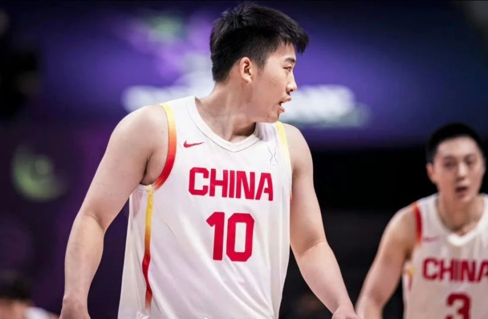 篮球是一项, 挫败, 未来锋线答